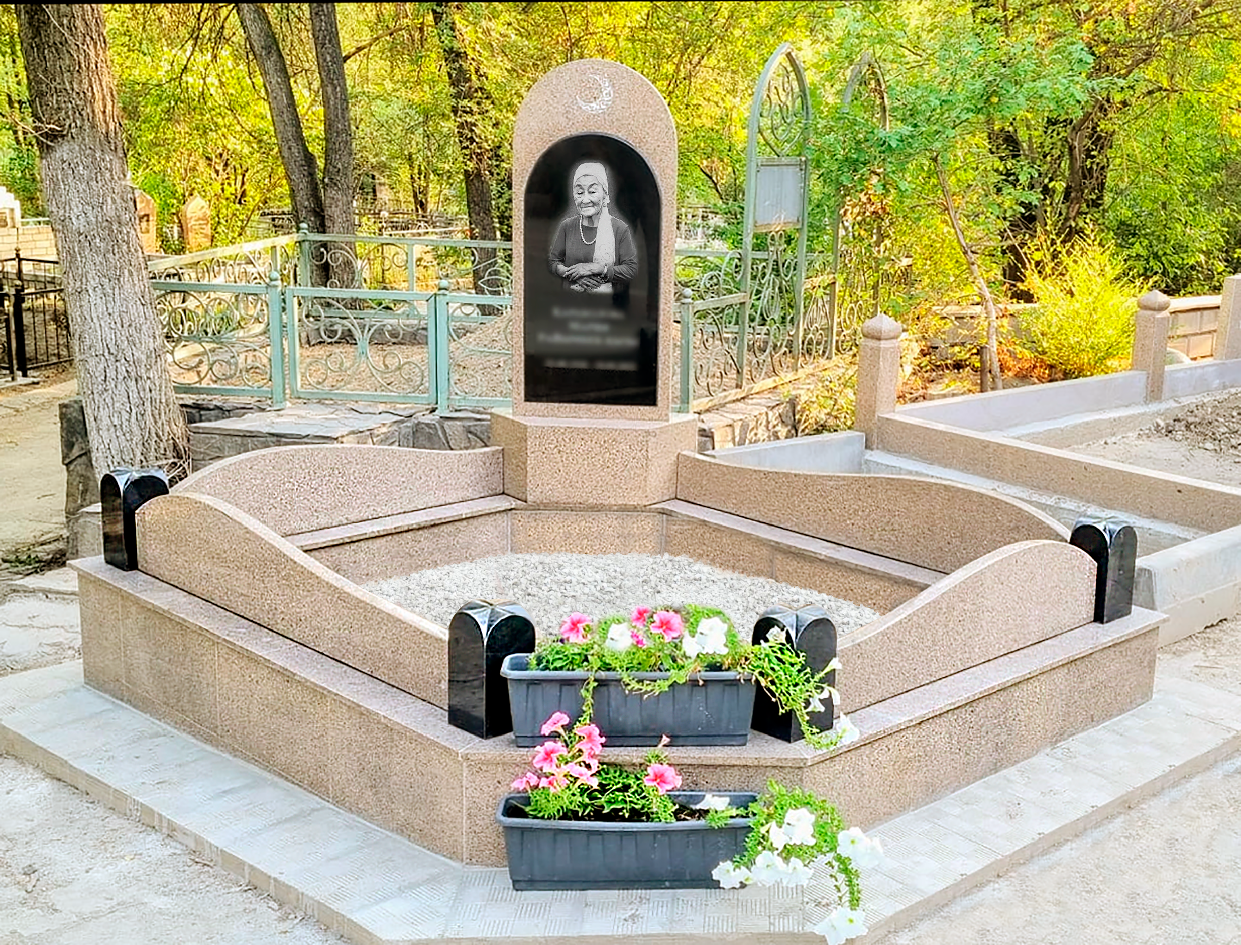 Мемориальный комплекс на могилу, гранитный памятник на кладбище