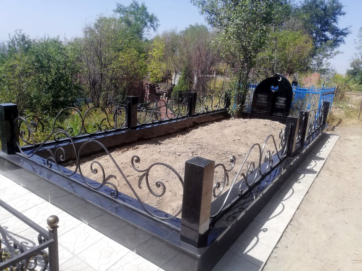 Готовая работа по облагораживанию могилы в Алматы