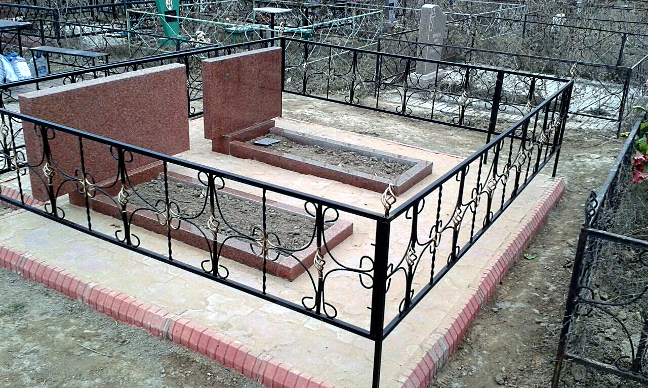 Тротуарная плитка на корейской могиле