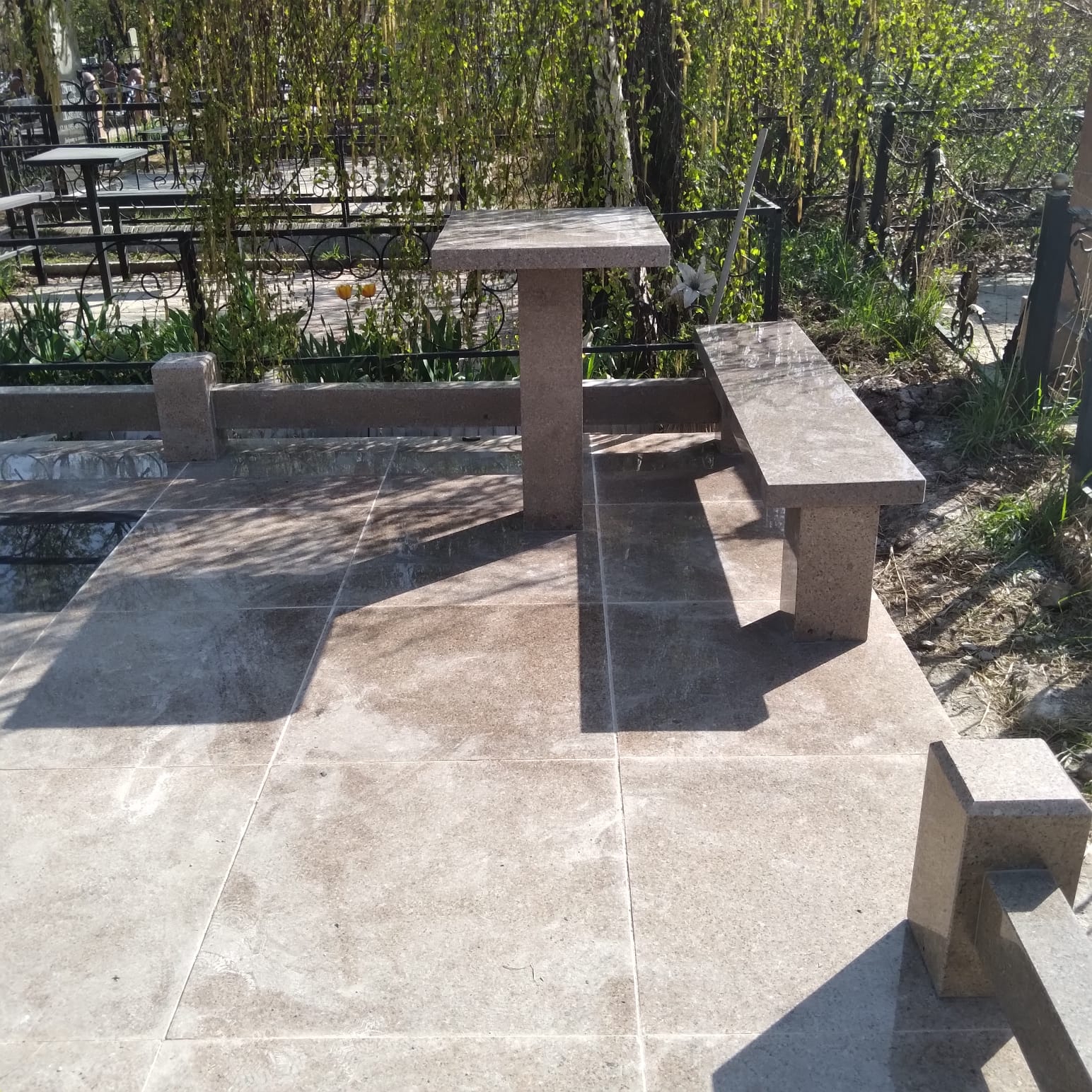Стол скамья на могилу в Алматы заказать с установкой