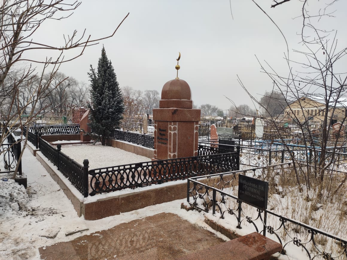 Гранитные памятники на могилу - выбор современных людей в Алматы