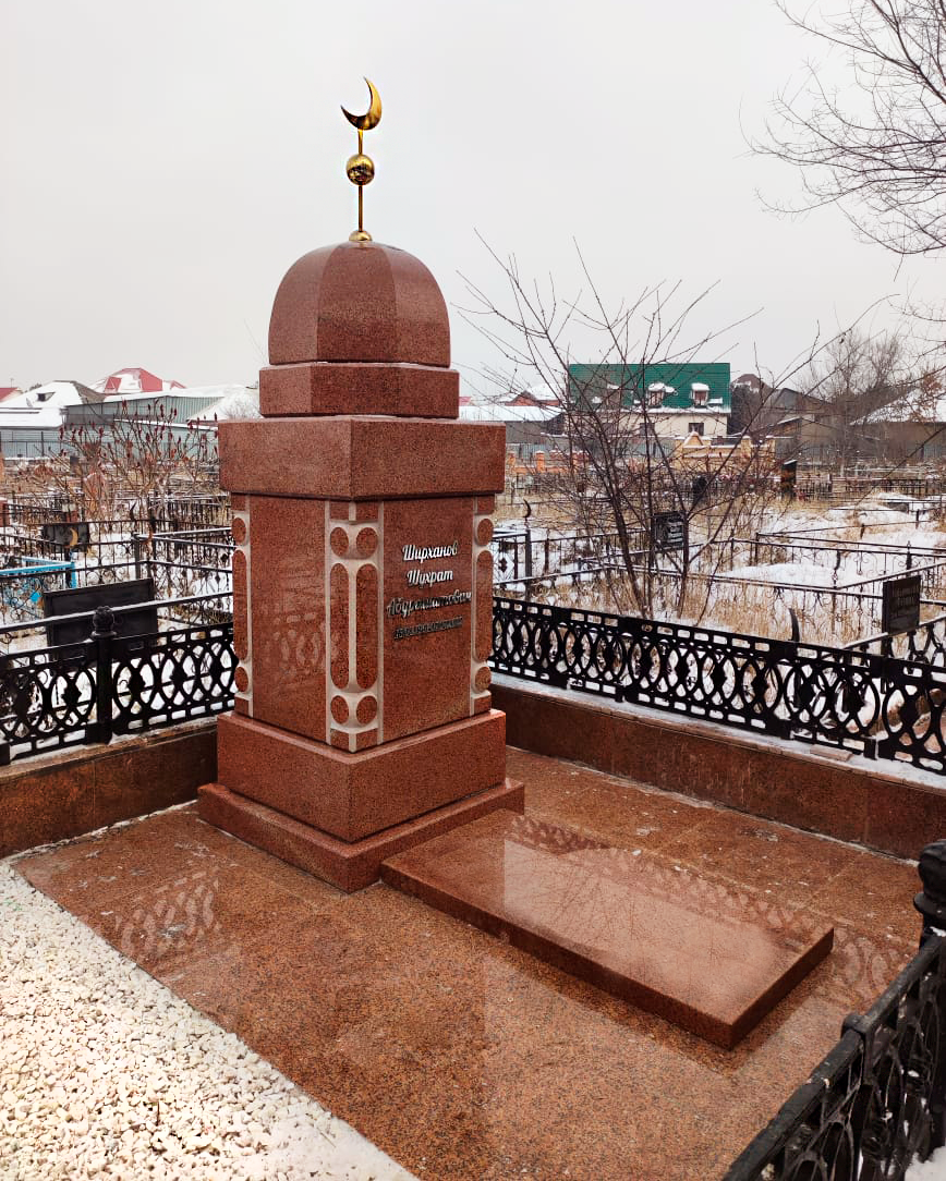 Эксклюзивные памятники на могилу в Алматы, Элитные памятники из гранита на кладбище, Мемориальные комплексы