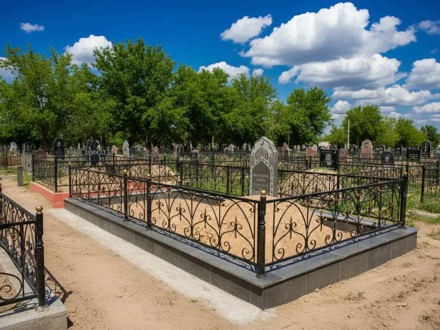 Установка гранитных памятников в Енбекшиказахском районе: сохранность и красота в одном.