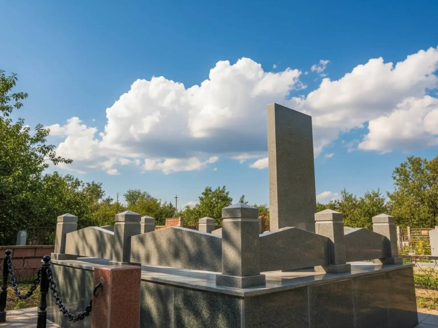 Гранитные памятники в Тобыле: прочность и красота, объединенные в одном изделии.