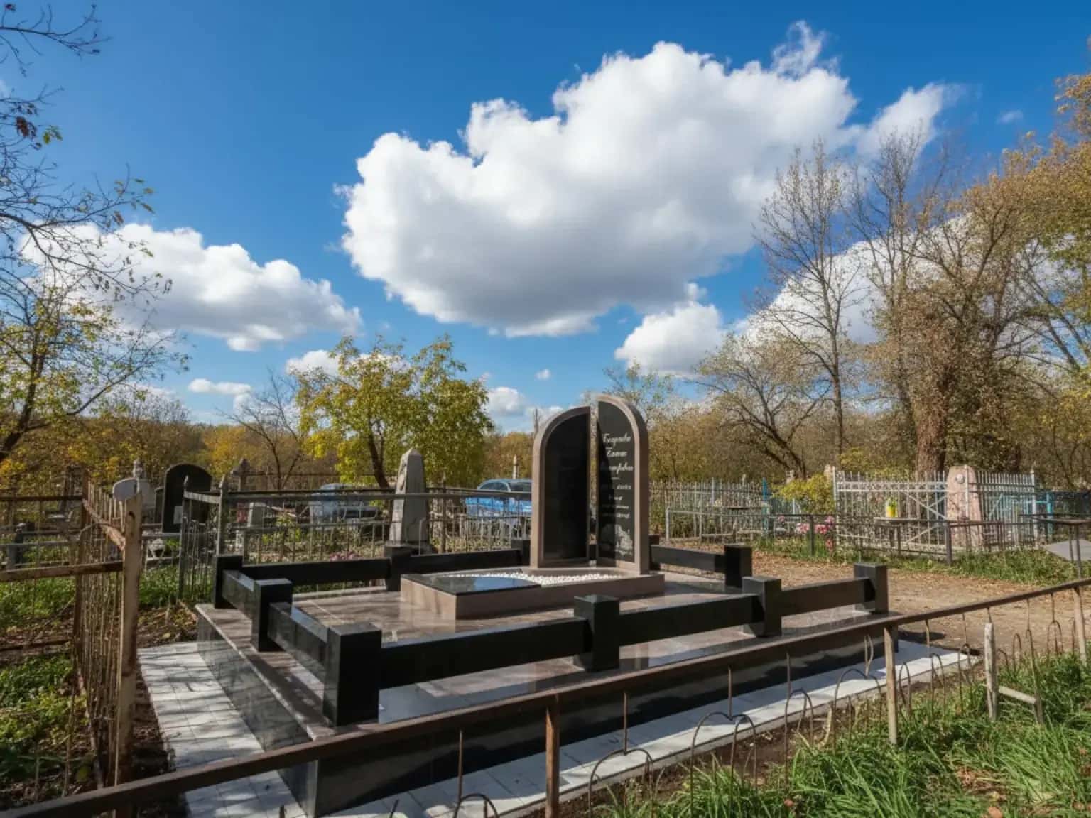 Долговечные изделия для захоронений, доступные в Форт-Шевченко.