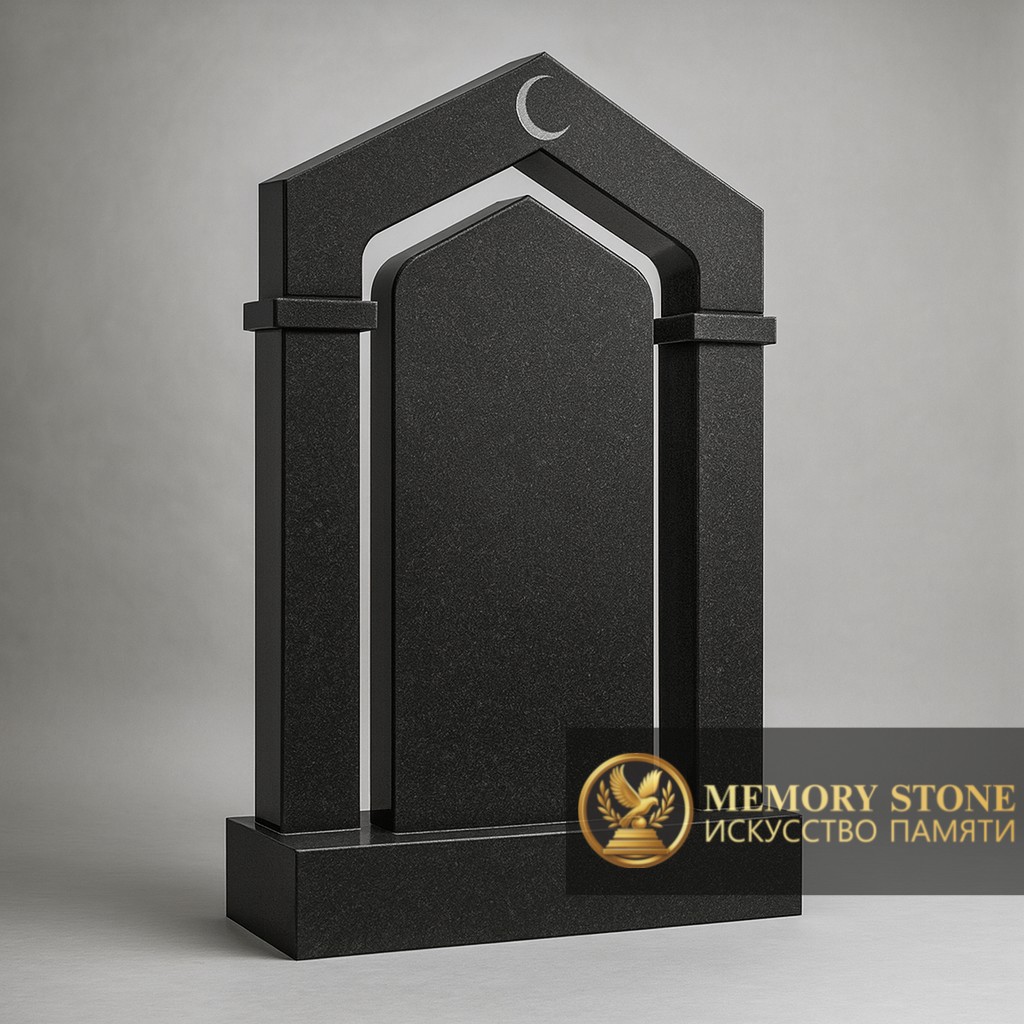 массивный ритуальный портал с колоннами и полумесяцем наверху