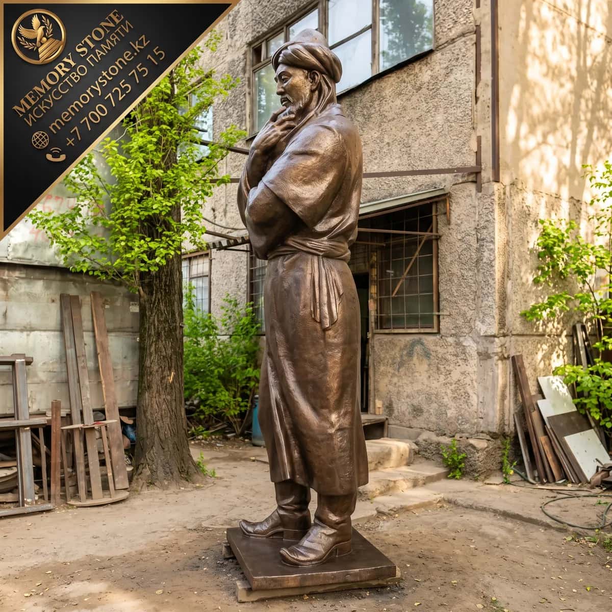 Памятник из бронзы, изготовленный на заказ